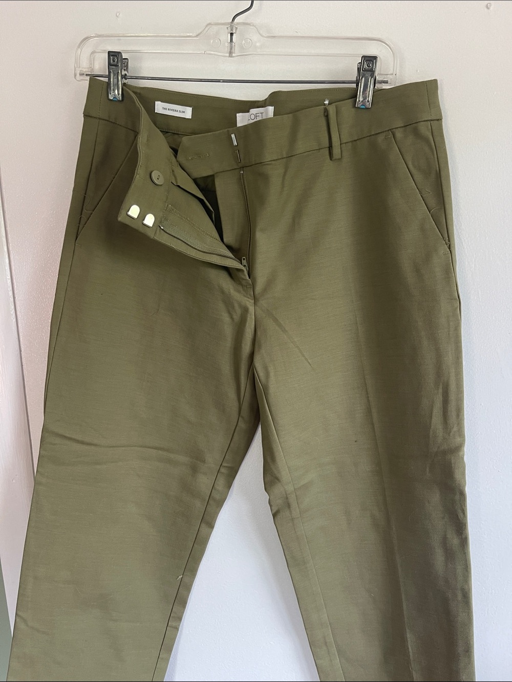 Loft Women’s Olive Green Dress Pants